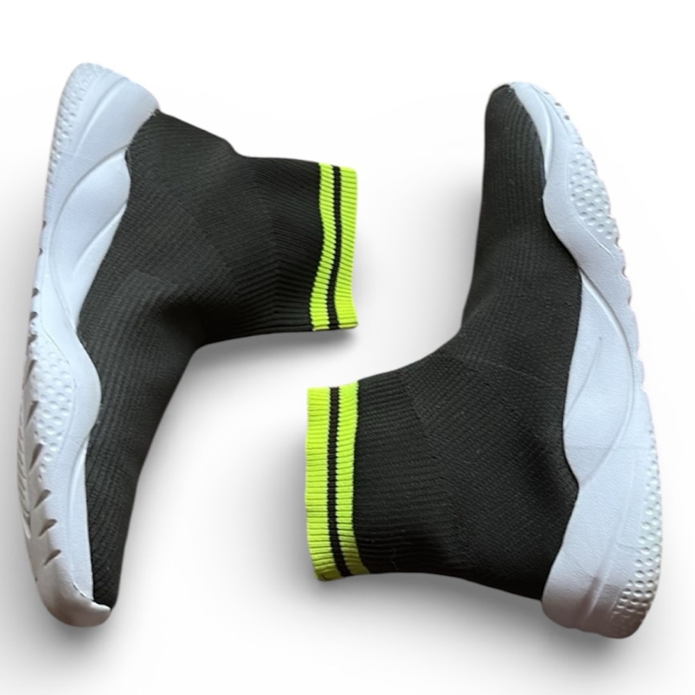 Zara Trafaluc Women’s Black and Neon Green Trim Sock Sneakers Size 9